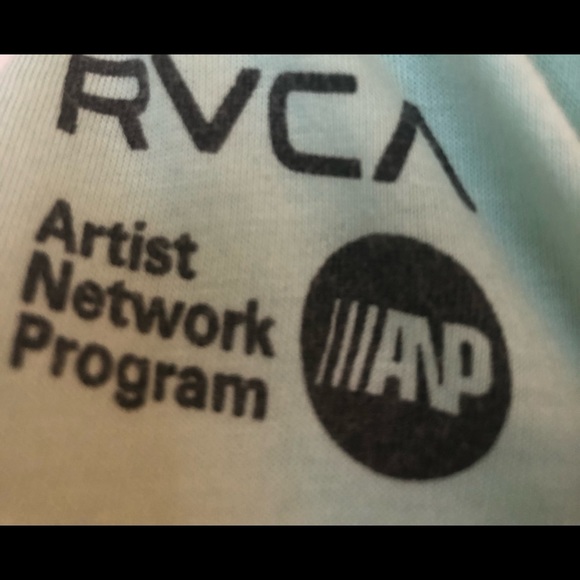 Artist David Choe RCVA Artists Network Program A fine artist like Mom Jane😘Choe - Picture 3 of 6